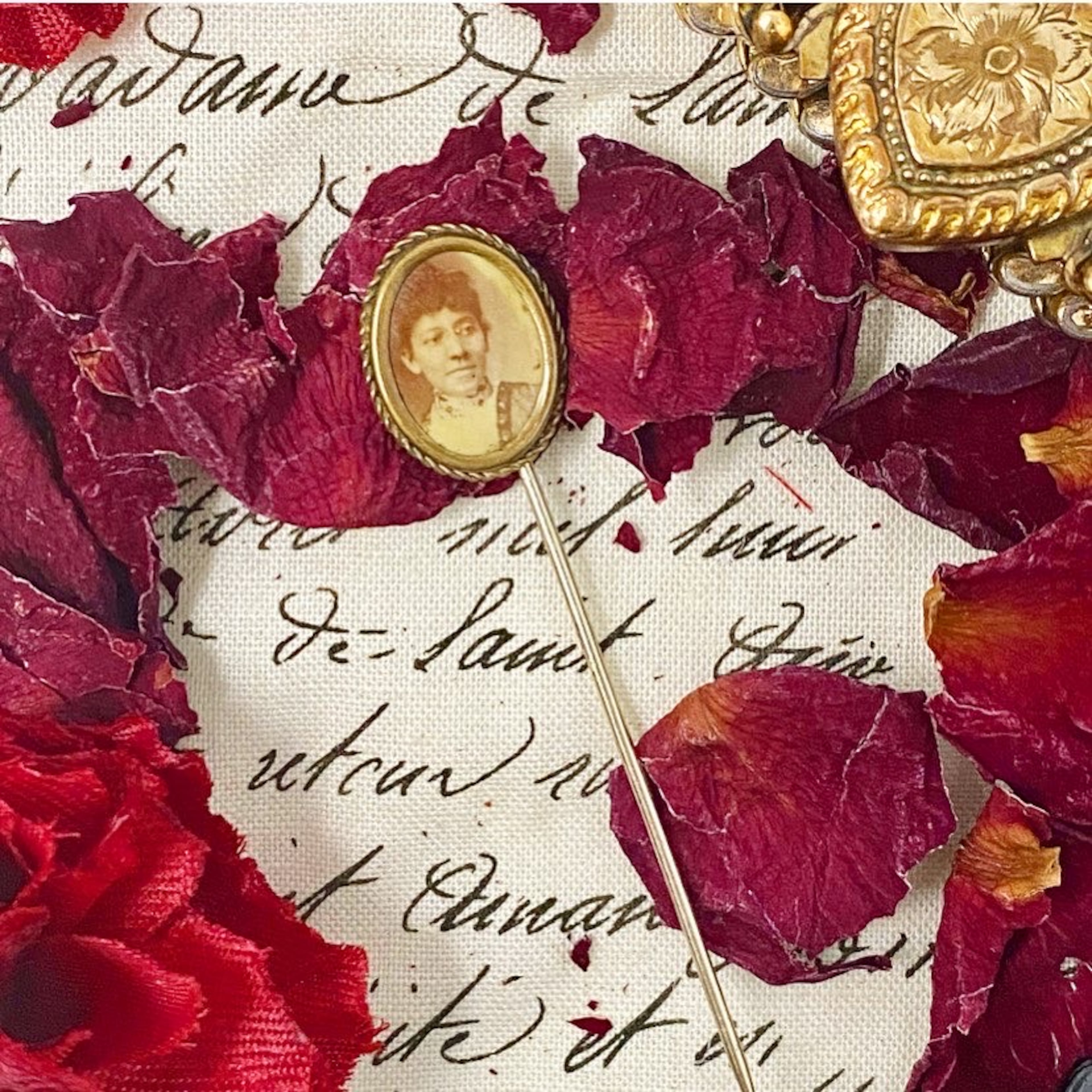 Antique Victorian era oval photographic stickpin featuring an unidentified elegant Black woman, c. 1885-1910. (Tanzy A. Ward Antique Photography Archives)