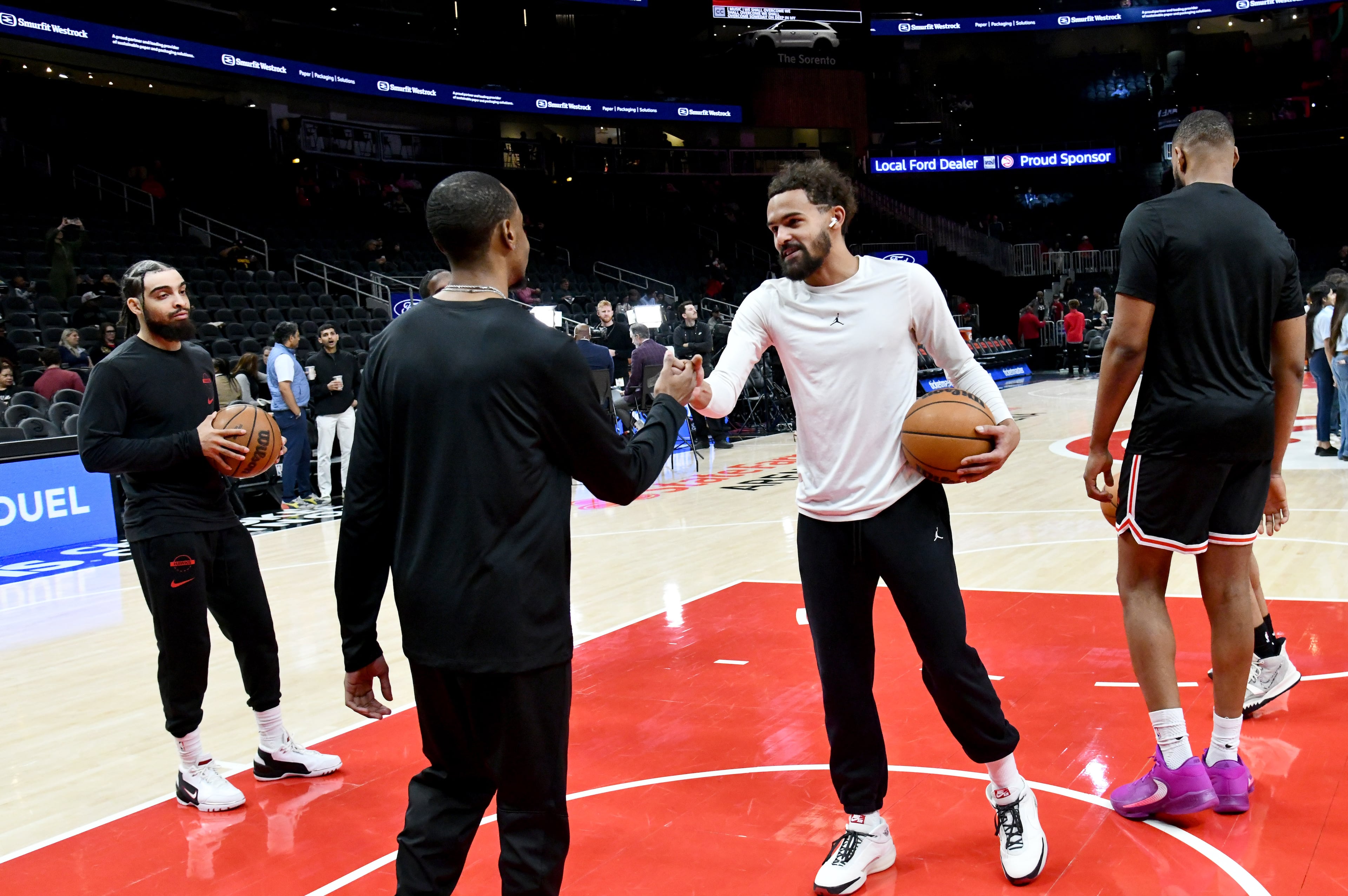 Pelicans vs Hawks game