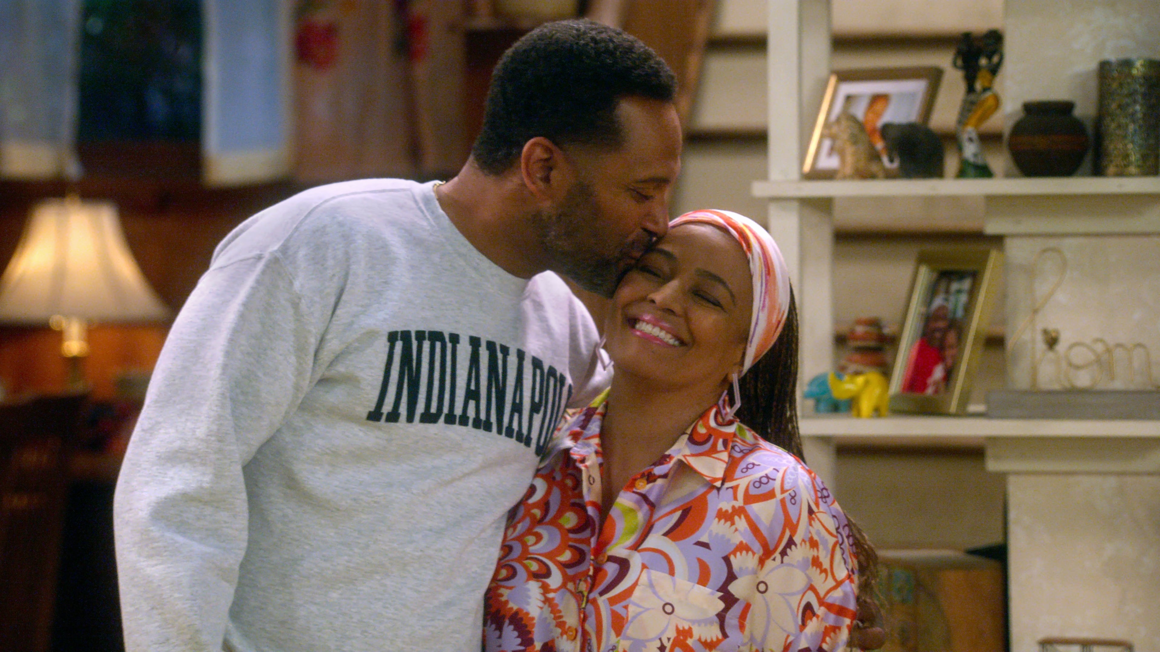 Mike Epps and Kim Fields star in "The Upshaws." (Courtesy of Netflix 2024)