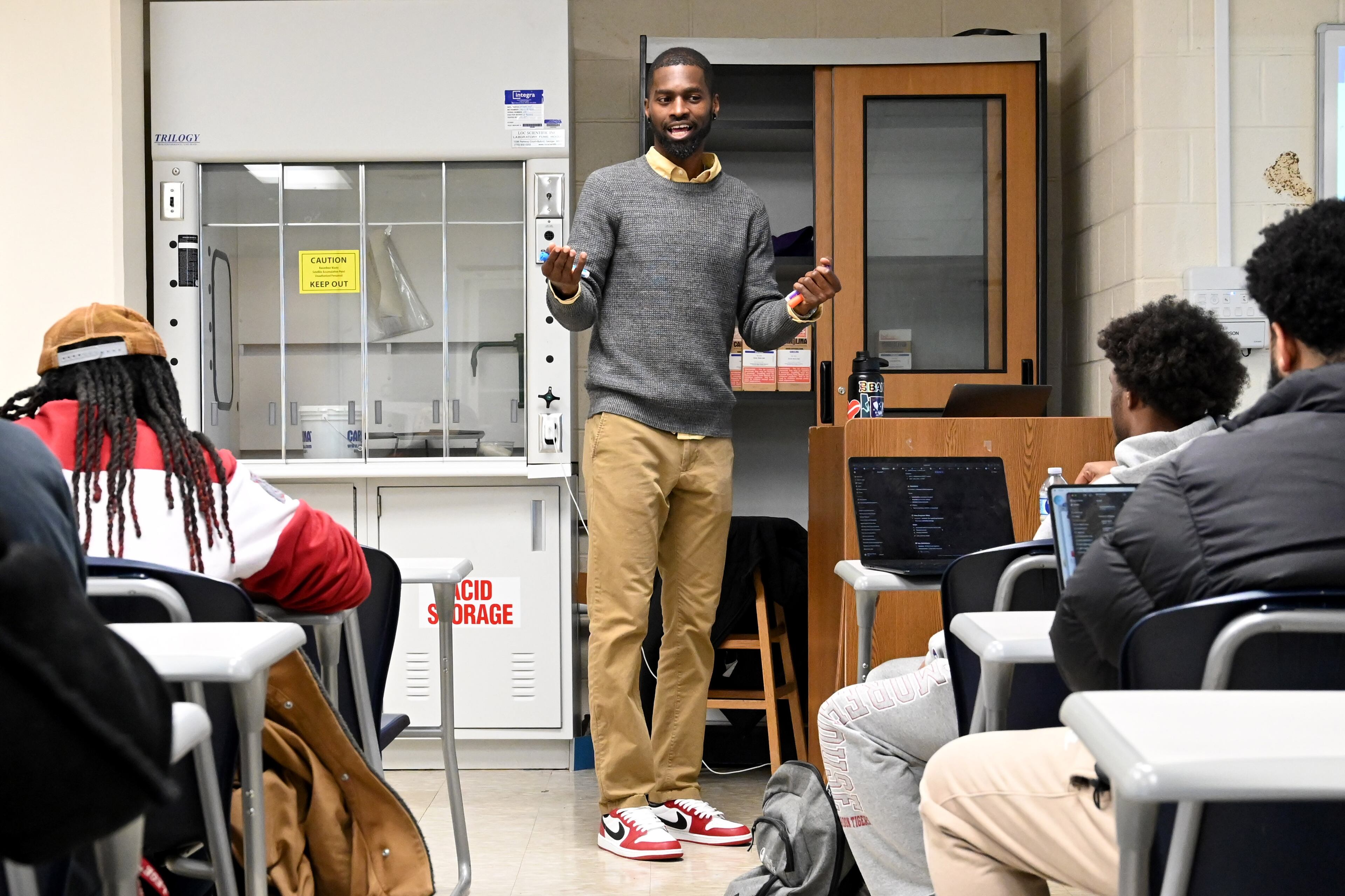 Tunde Akinyeke teaches during a biology lecture and lab class at Morehouse College on Tuesday, March 17, 2026. (Hyosub Shin/AJC)