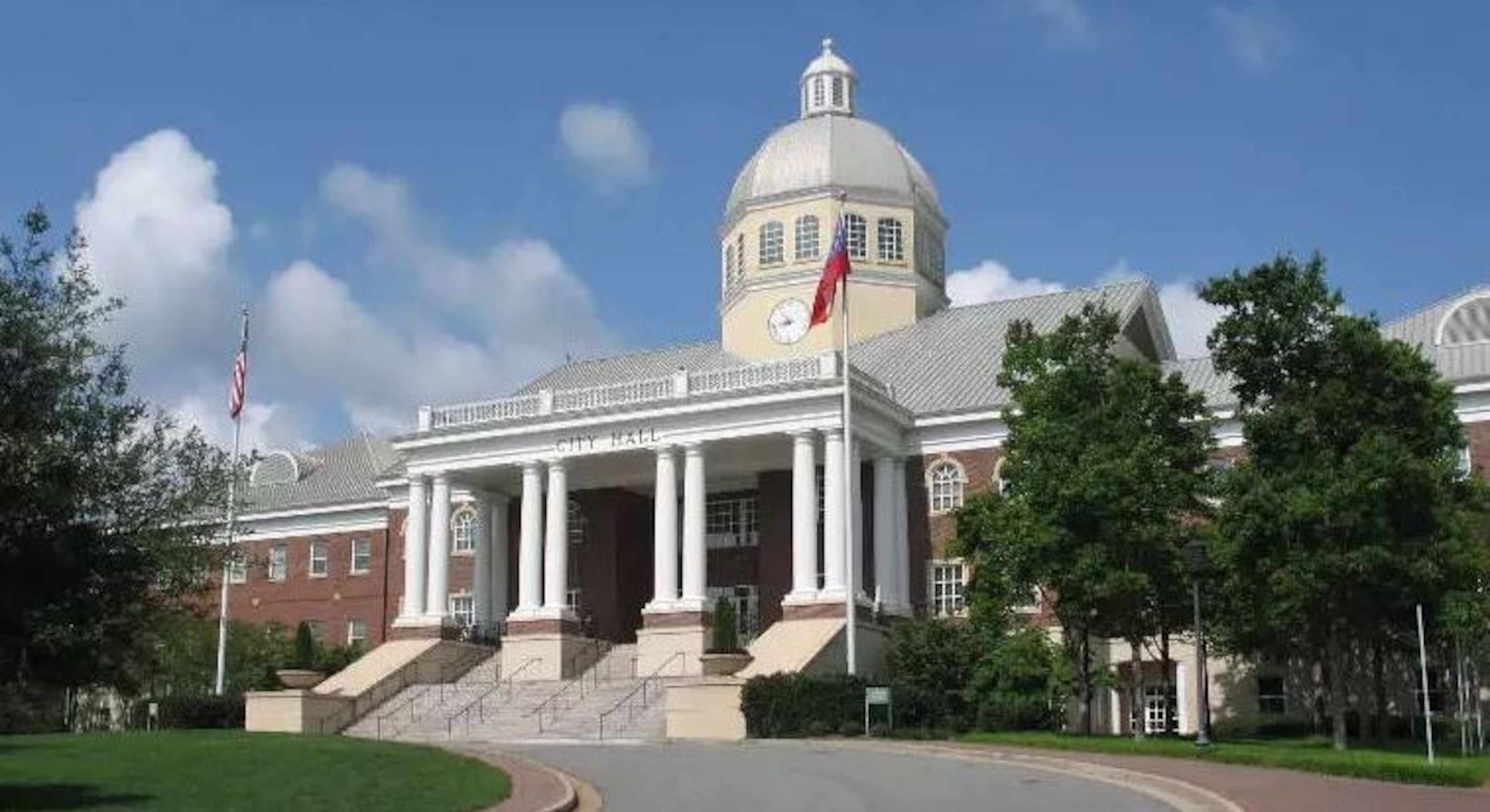 Roswell City Hall (Courtesy of City of Roswell)