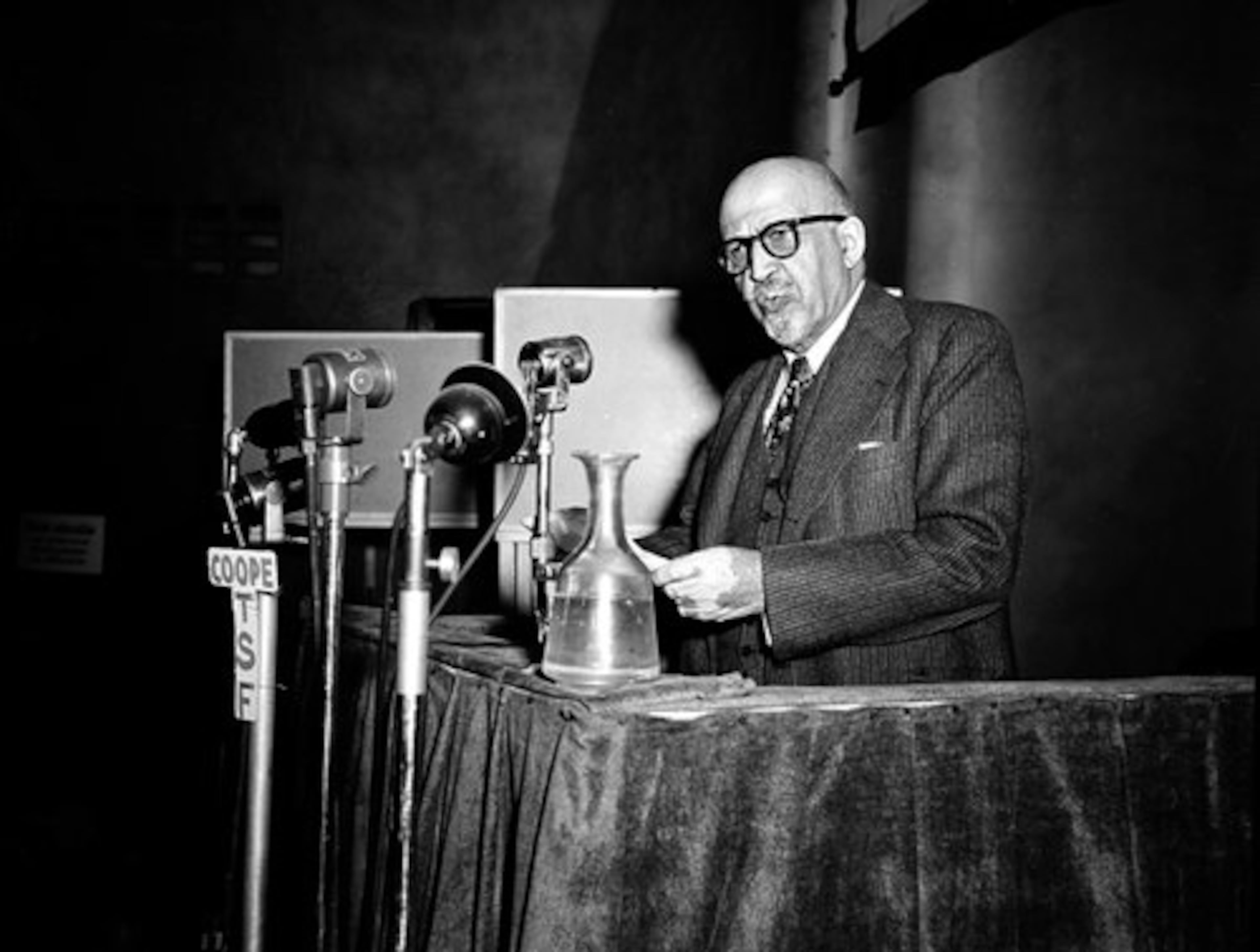 W.E.B. Du Bois, educator, writer and co-chairman of the U.S. delegation, addresses the World Congress of Partisans of Peace at the Salle Pleyel in Paris, France, 1949. Du Bois was one of the founders of the NAACP, on Feb. 12, 1909. (AP FILE)