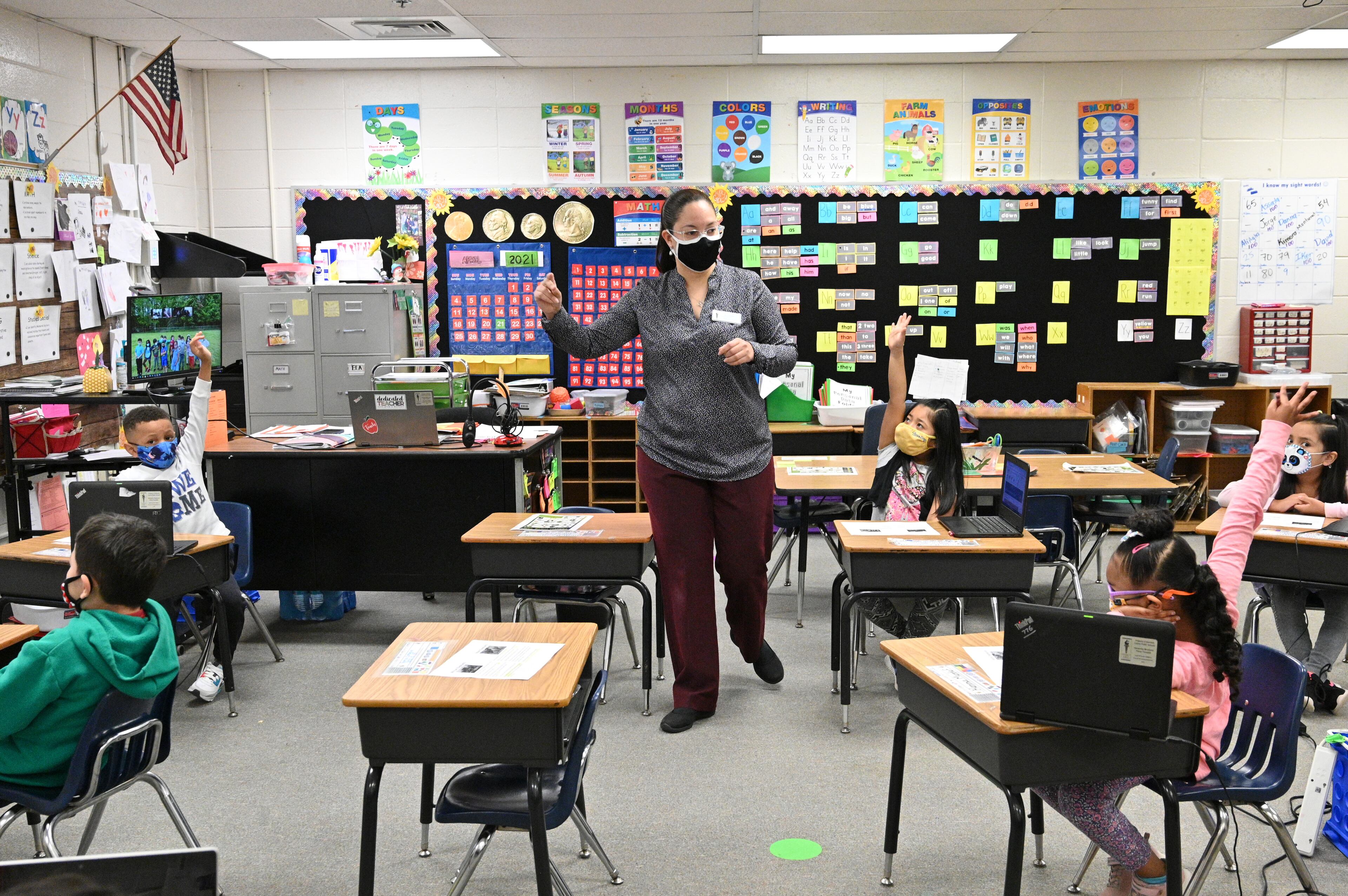 Gwinnett custodian goes from cleaning bathrooms to teaching classrooms