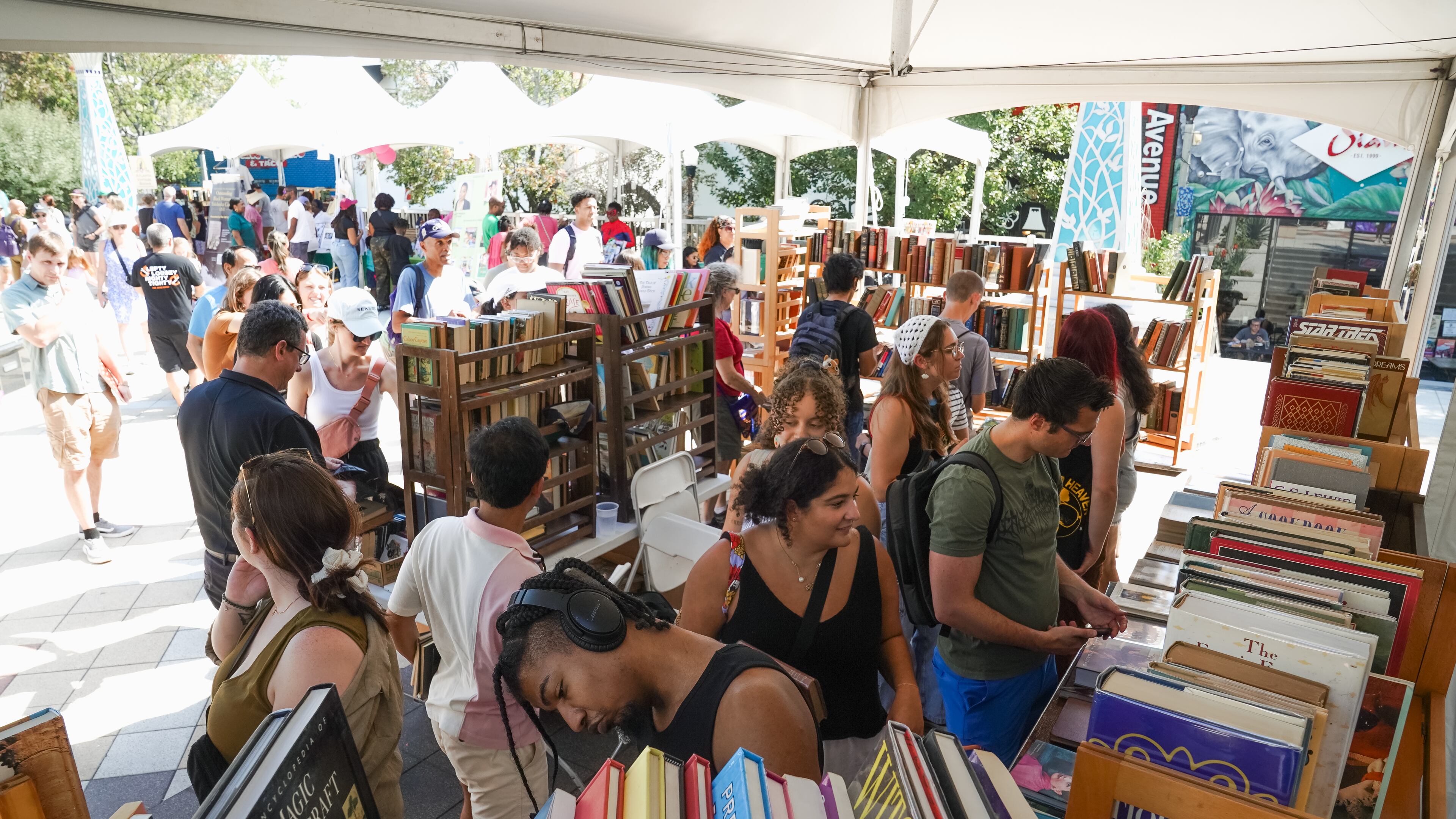 Attendees peruse the outdoor book market at the 2024 Decatur Book Festival. (Courtesy of Decatur Book Festival)
