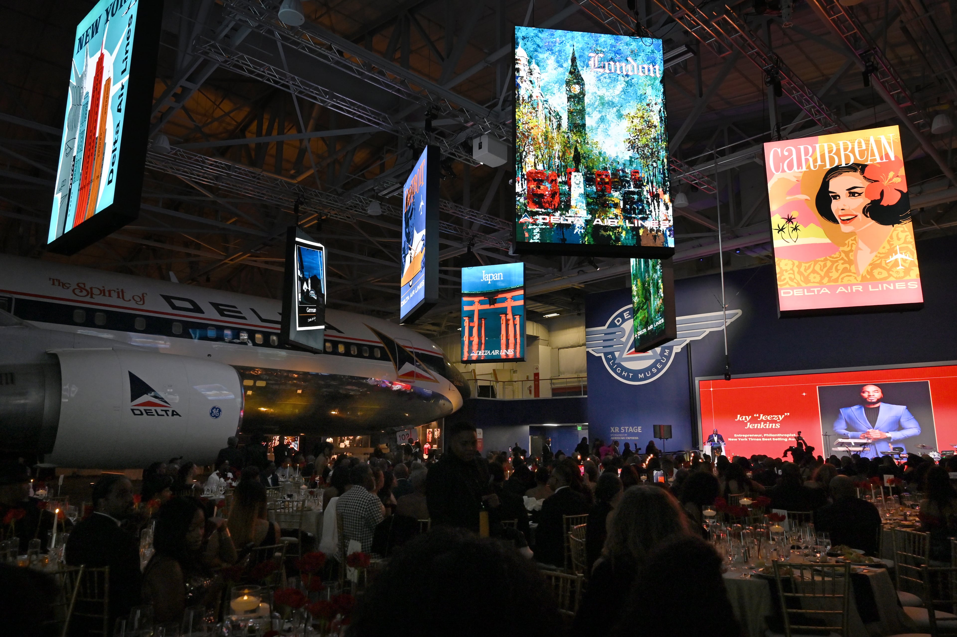 Jeezy speaks during his annual Sno Ball gala at Delta Flight Museum, Thursday, Oct. 9, 2025, in Atlanta. Proceeds from the gala will benefit Jeezy’s non-profit organization, the Street Dreamz Foundation. (Hyosub Shin/AJC)